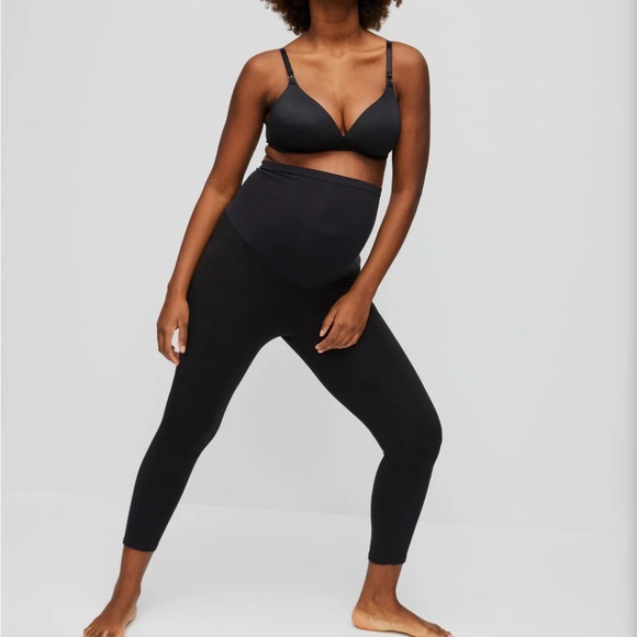 Motherhood Maternity essential stretch secret fit belly maternity crop leggings - Picture 9 of 10